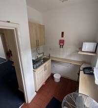 100 Wembley Park Dr, Wembley à louer Photo intérieure- Image 1 de 5