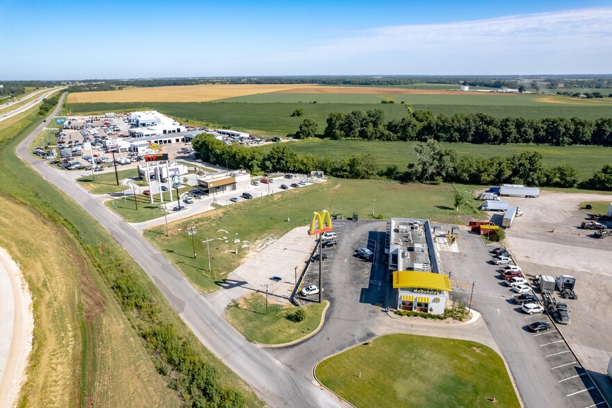 000 Ballard Road, Pauls Valley, OK for sale - Primary Photo - Image 1 of 30