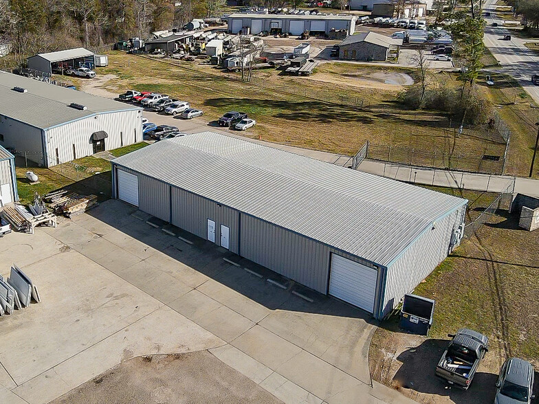 12001 Fm 3083 Rd, Conroe, TX for lease - Building Photo - Image 1 of 12