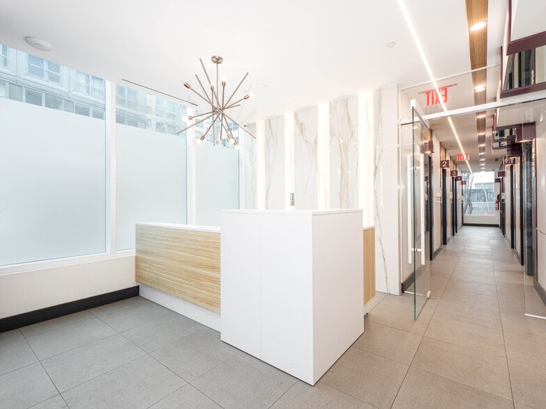 420 Kent Ave, Brooklyn, NY for lease - Interior Photo - Image 3 of 14