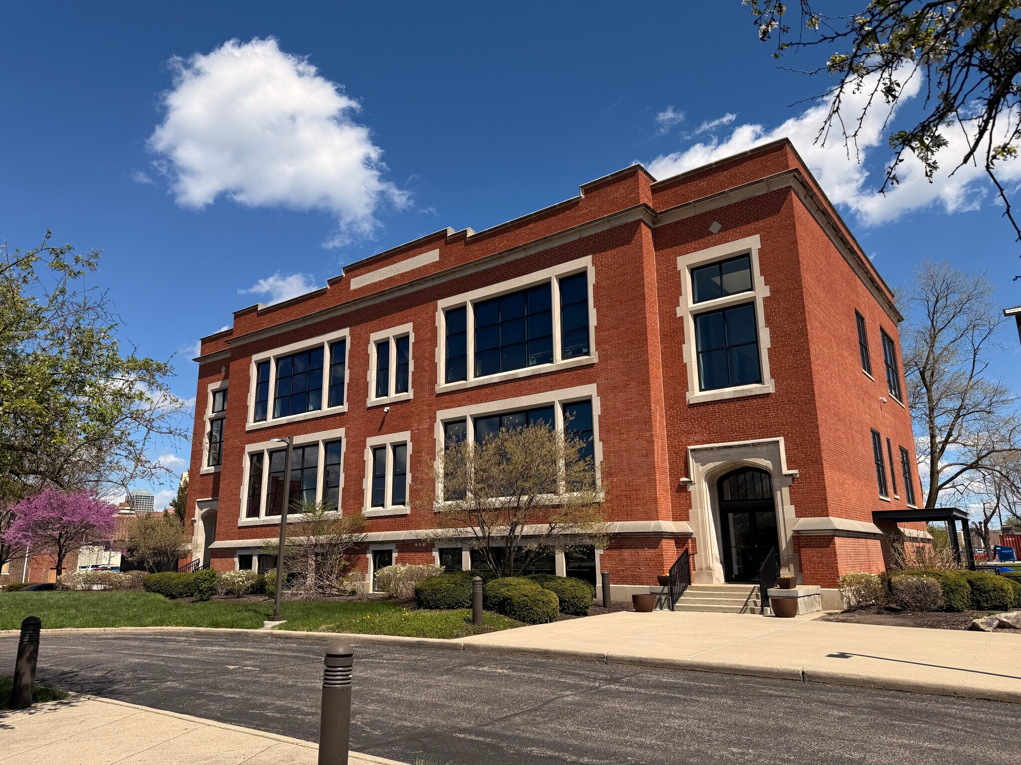 733 S West St, Indianapolis, IN for sale Primary Photo- Image 1 of 2