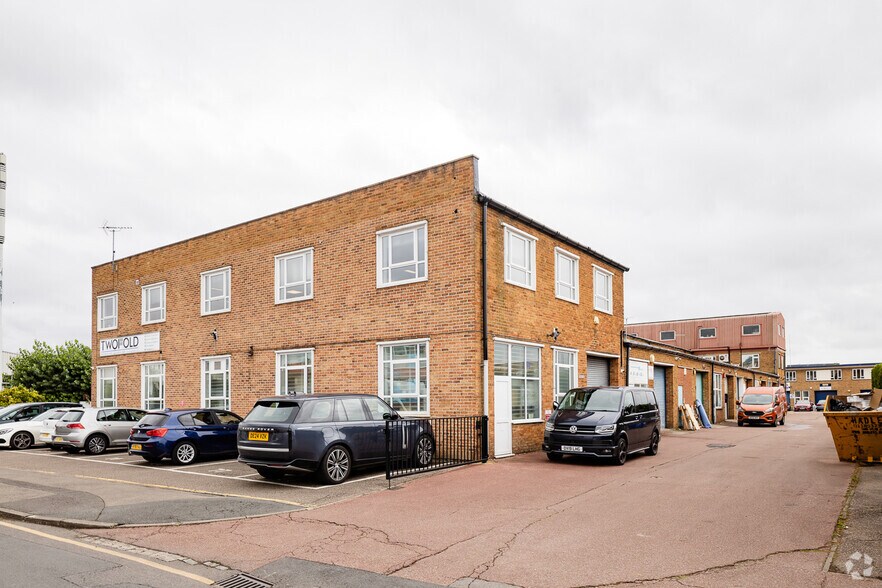 63-77 Milford Rd, Reading à vendre - Photo principale - Image 1 de 4