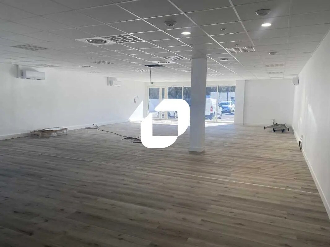 Bureau dans Canéjan à louer Photo intérieure- Image 1 de 15