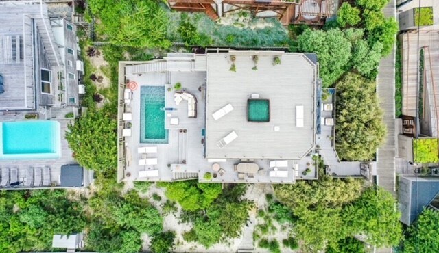 362 Ocean Walk, Fire Island Pines, NY à vendre - Photo du bâtiment - Image 3 de 23