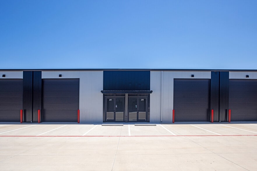 700 N Jim Wright Fwy, White Settlement, TX for lease - Building Photo - Image 3 of 13