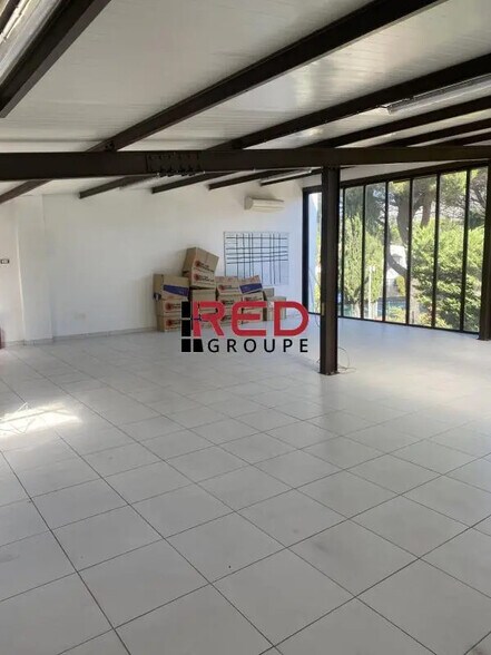 Industrial in Châteauneuf-le-Rouge for lease - Building Photo - Image 1 of 5