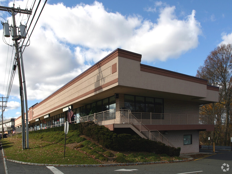 34 Ridgedale Ave, East Hanover, NJ for sale - Primary Photo - Image 1 of 1