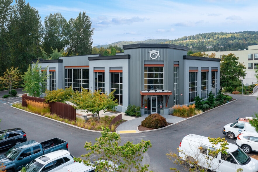 1055 NW Maple St, Issaquah, WA for lease - Primary Photo - Image 1 of 11