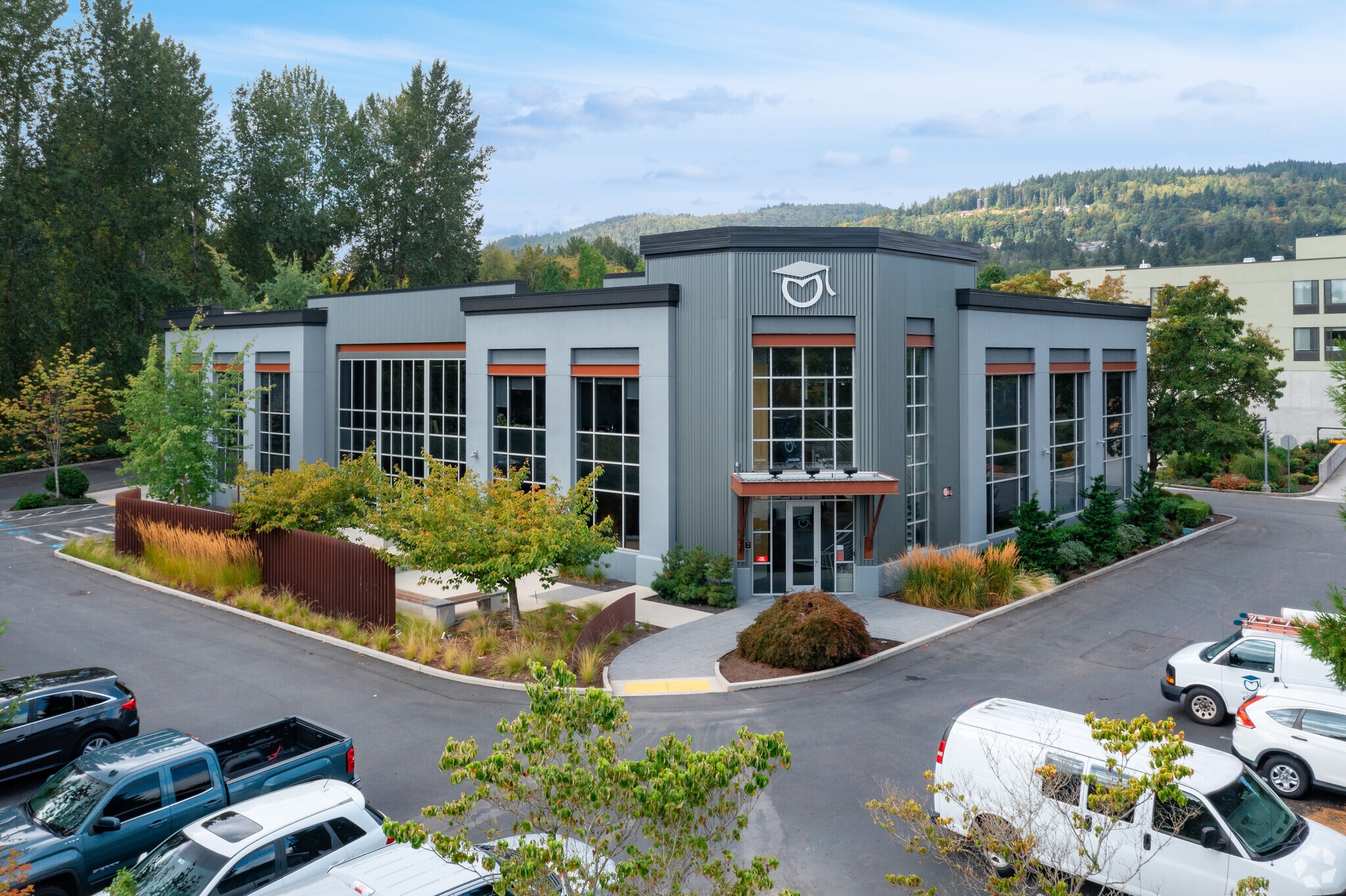 1055 NW Maple St, Issaquah, WA for lease Primary Photo- Image 1 of 12