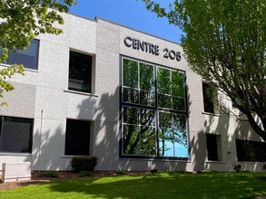 2600 SE 98th Ave, Portland, OR à vendre Photo du bâtiment- Image 2 de 21