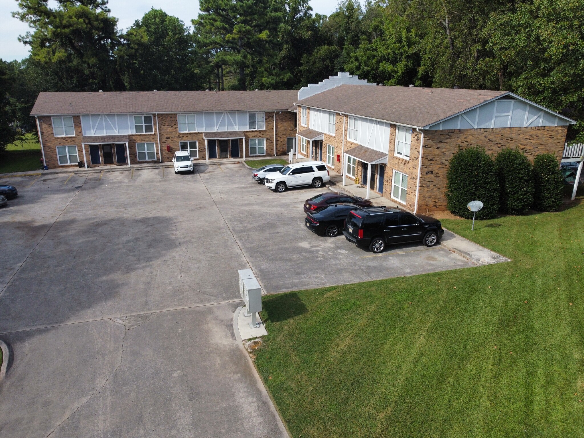 4516 Bonnell Dr NW, Huntsville, AL à vendre Photo du bâtiment- Image 1 de 14