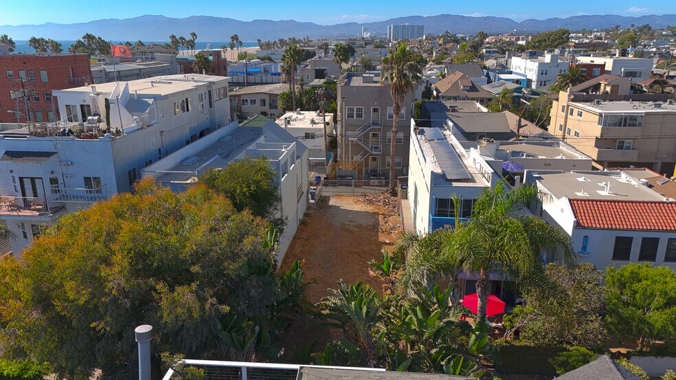 23 Wavecrest Ave, Venice, CA à vendre - Photo du bâtiment - Image 1 de 6