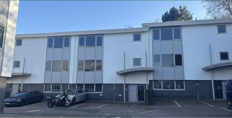 Unit 2 English Close, Hove à louer - Photo du bâtiment - Image 1 de 7