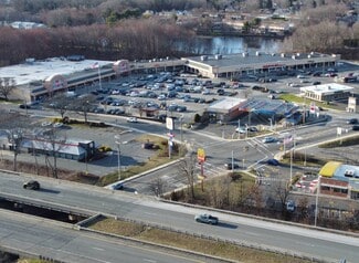 Plus de détails pour 425 Center St, Ludlow, MA - Commerce de détail à louer