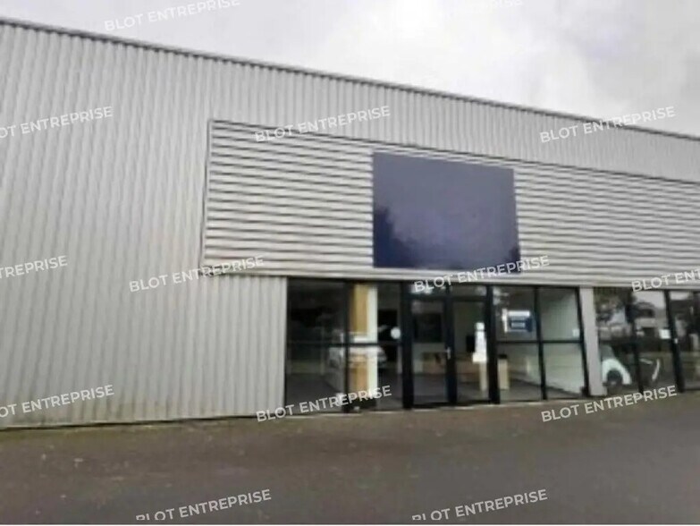 Office in Thorigné-Fouillard for lease - Building Photo - Image 1 of 4