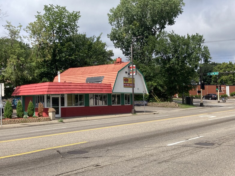 2715-2719 W Broadway Ave, Minneapolis, MN for sale - Building Photo - Image 2 of 22