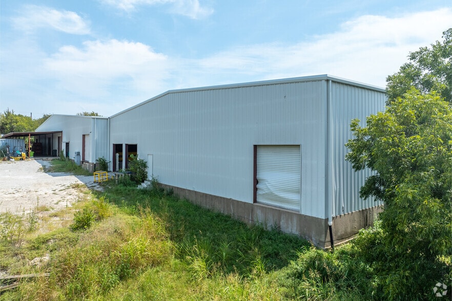 2105 Lucas Rd, Weatherford, TX for sale - Primary Photo - Image 1 of 10