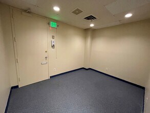 1900 E Northern Pky, Baltimore, MD for lease Interior Photo- Image 1 of 7