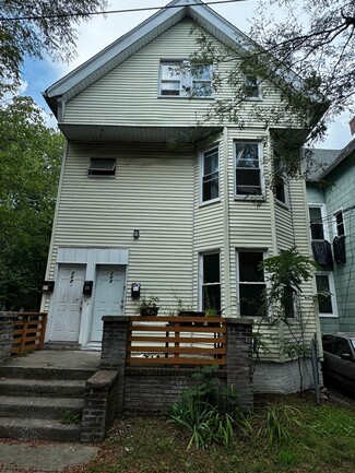 Plus de détails pour 105 Ivy St, New Haven, CT - Multi-résidentiel à vendre