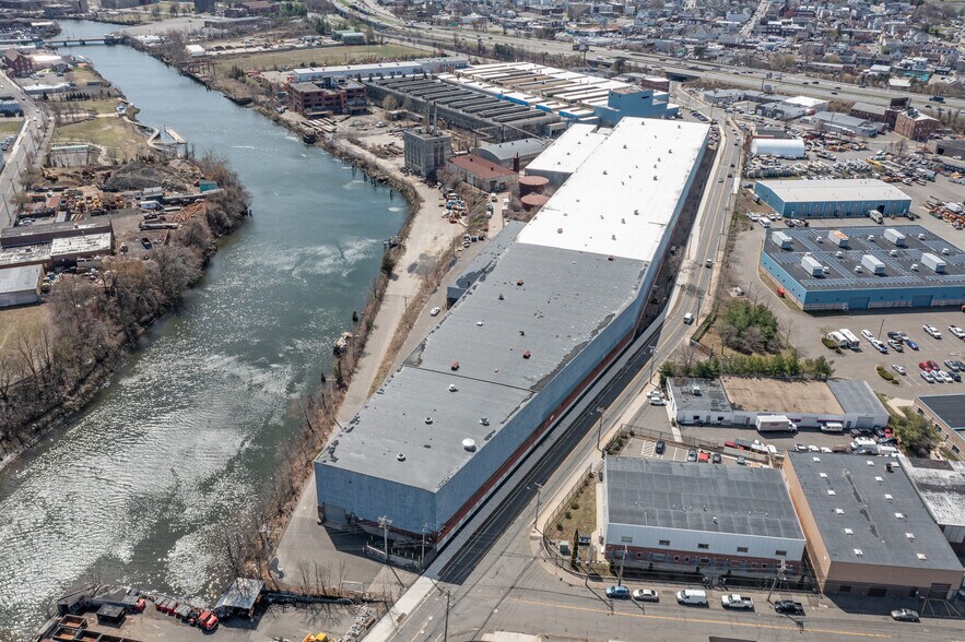 640 N Washington Ave, Bridgeport, CT à louer - Photo du bâtiment - Image 2 de 10