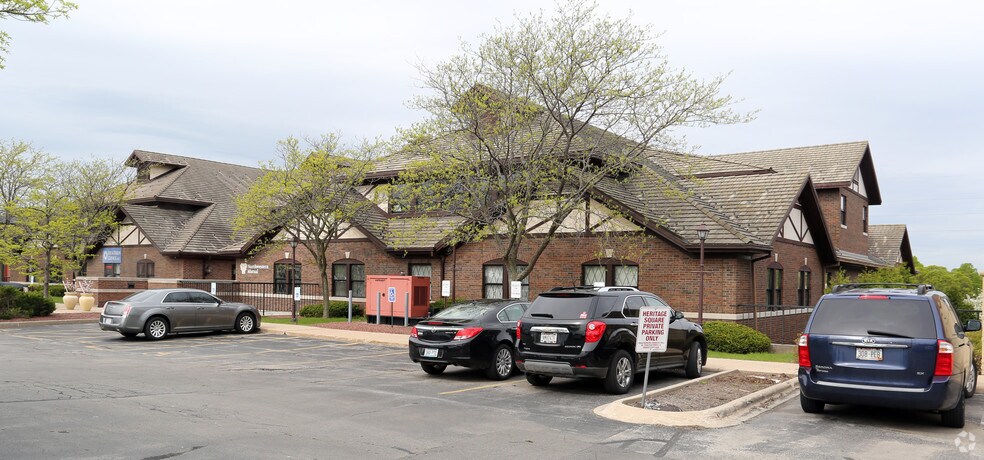 301 N Broadway, De Pere, WI for lease - Building Photo - Image 1 of 15