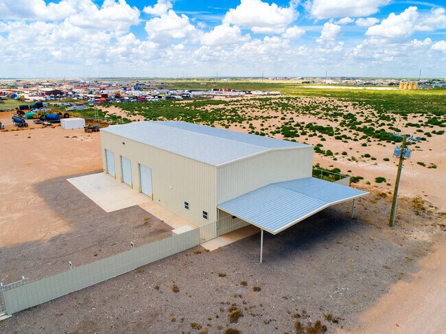 Plus de détails pour 4505 E County Road 45, Midland, TX - Industriel à louer