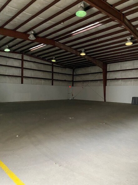 4960 Washington Blvd, Beaumont, TX à vendre - Photo intérieure - Image 2 de 5