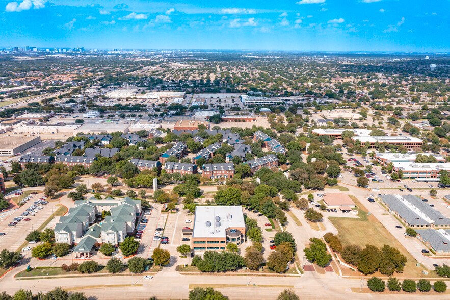 4701 Old Shepard Pl, Plano, TX à louer - Photo du bâtiment - Image 3 de 38