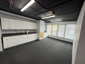 253-257 N York St, Elmhurst, IL for lease Interior Photo- Image 1 of 15