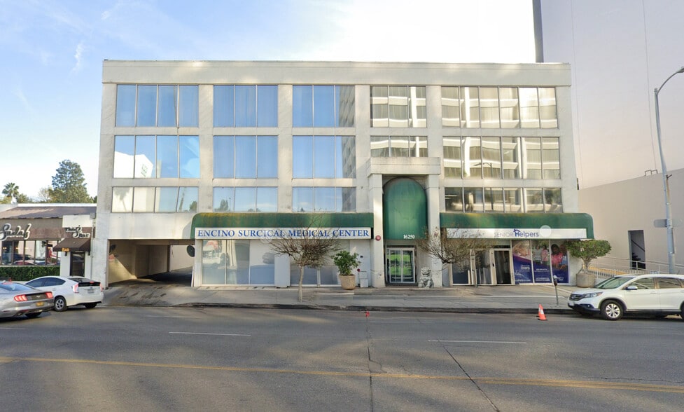 16250 Ventura Blvd, Encino, CA for lease - Primary Photo - Image 1 of 18