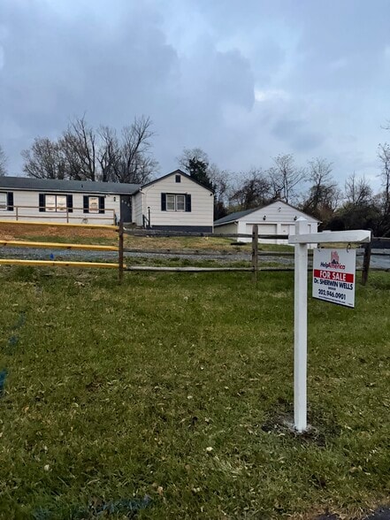 23521 Frederick Rd, Clarksburg, MD for sale - Building Photo - Image 1 of 3