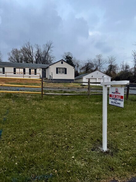 23521 Frederick Rd, Clarksburg, MD à vendre - Photo du bâtiment - Image 1 de 3