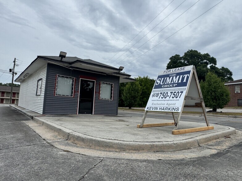 2910 Jeffersonville Rd, Macon, GA à louer - Photo du bâtiment - Image 2 de 3