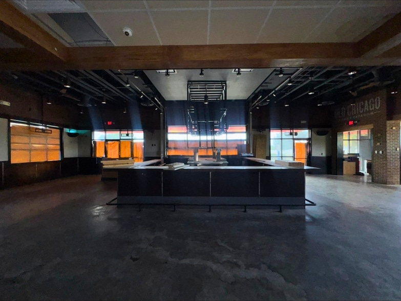 1380 W Centerville Rd, Garland, TX for lease - Interior Photo - Image 2 of 7
