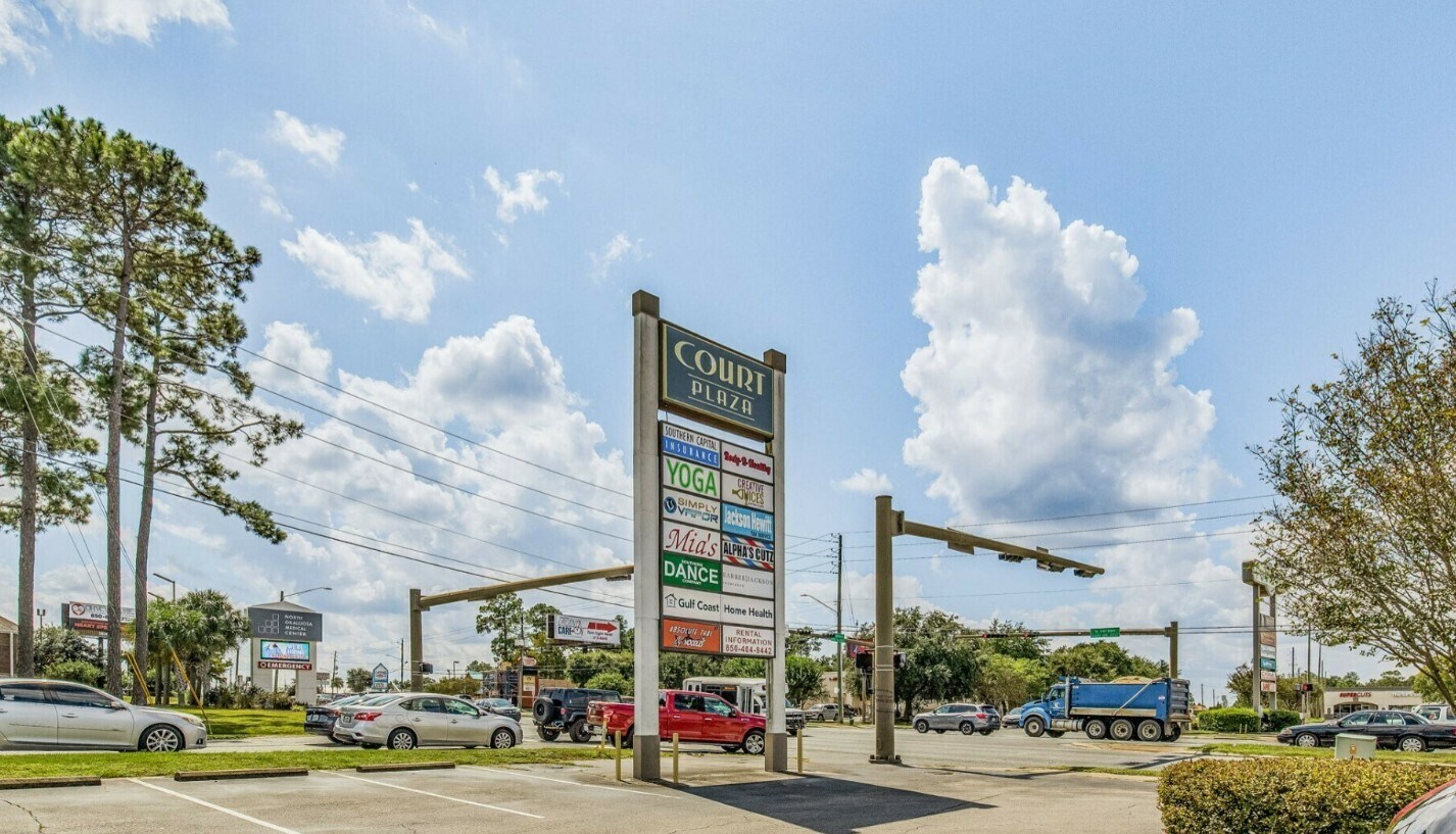 2221 S Ferdon Blvd, Crestview, FL à louer Photo principale- Image 1 de 7