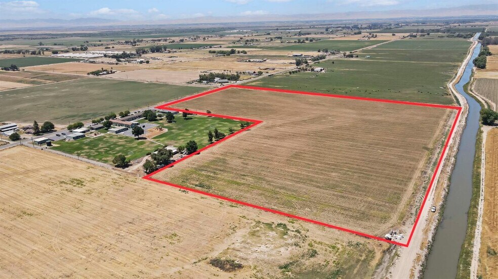 20515 3rd Avenue, Stevinson, CA à vendre - Photo du bâtiment - Image 3 de 8