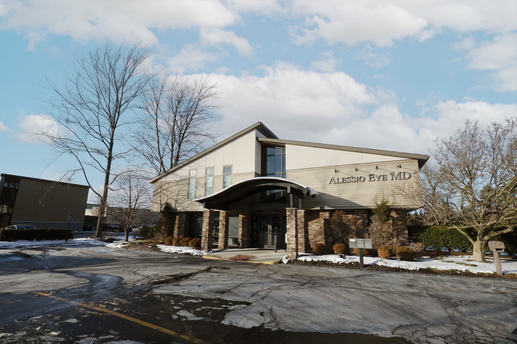 17534 Royalton Rd, Strongsville, OH for lease Interior Photo- Image 1 of 16