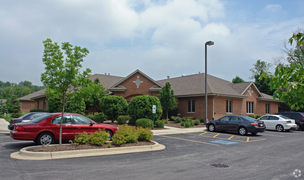 6743-6747 S Kingery Hwy, Willowbrook, IL à louer - Photo du bâtiment - Image 1 de 4