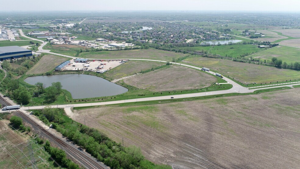 Twin Rail Dr, Minooka, IL à vendre - Photo du bâtiment - Image 3 de 3