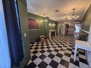 960-990 Commercial St SE, Salem, OR à louer Photo intérieure- Image 2 de 4