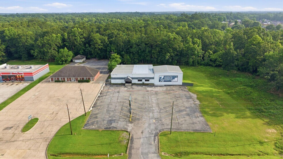 1075 E 327 Hwy, Silsbee, TX à vendre - Photo du bâtiment - Image 2 de 39