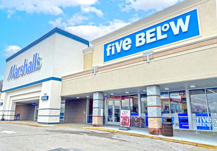 310-376 N L Rogers Wells Blvd, Glasgow, KY à louer - Photo du bâtiment - Image 1 de 9