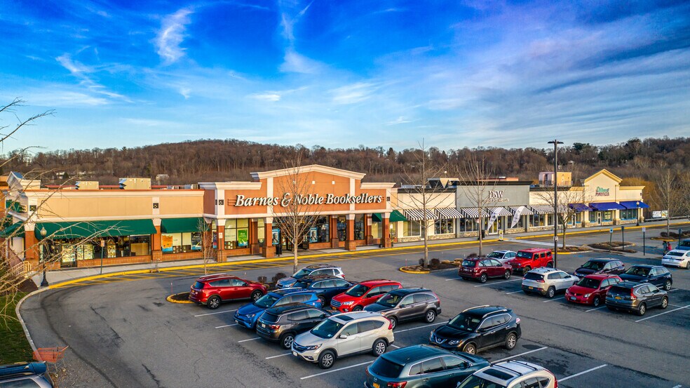 3039-3155 E Main St, Mohegan Lake, NY à louer - Photo du bâtiment - Image 2 de 12