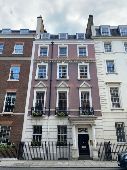 25 Hill St, Londres à louer - Photo du bâtiment - Image 2 de 2