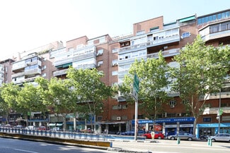 Plus de détails pour Avenida de Mediterráneo, 9-11, Madrid - Bureau/Commerce de détail à louer