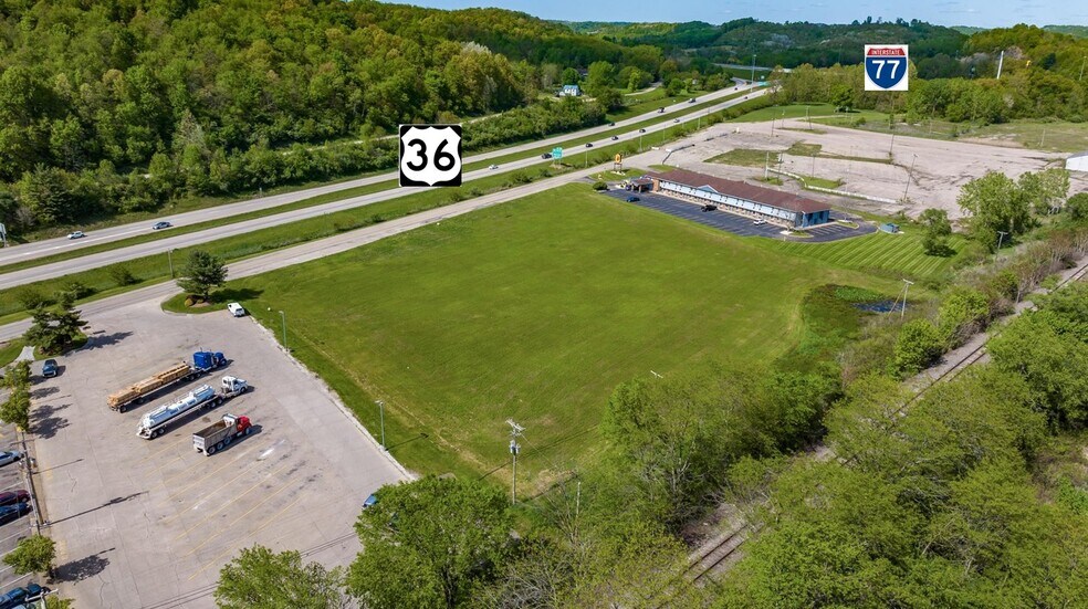 275 Adena Dr, Newcomerstown, OH à vendre - Photo du bâtiment - Image 2 de 7