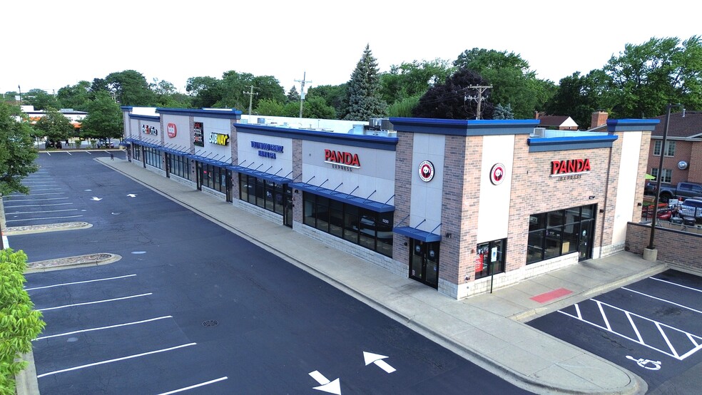 5220-5240 Dempster St, Skokie, IL for lease - Building Photo - Image 3 of 5
