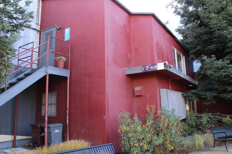 1263-1265 65th St, Emeryville, CA for lease - Building Photo - Image 2 of 4