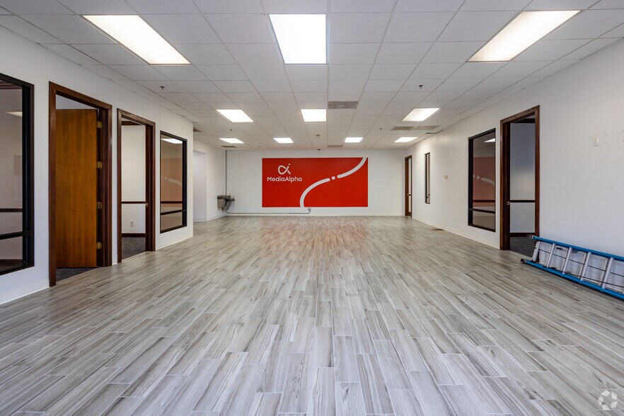 13800 Park Blvd, Seminole, FL for lease - Building Photo - Image 3 of 20