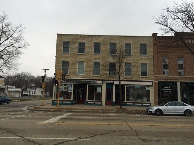 Plus de détails pour 141 S Batavia Ave, Batavia, IL - Commerce de détail à louer